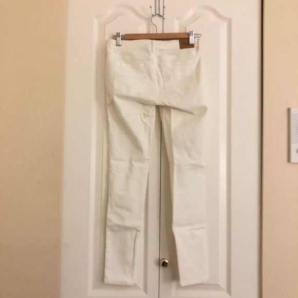 A&F Super Skinny White Jeans - Picture 3 of 5